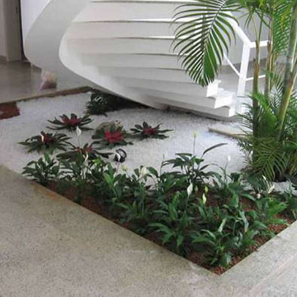 decor garden with stone 