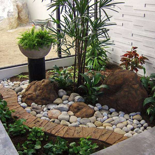 gorgeous garden decoration with stone 