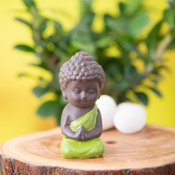 praying buddha plastic miniature garden toy (green - 1 piece