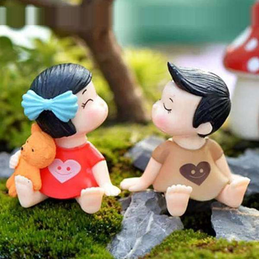 toddler couple plastic miniature garden toys (red - 1 set