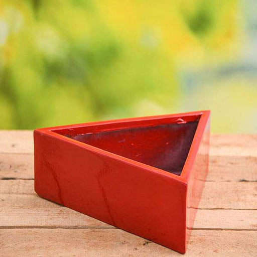 11 inch (28 cm) sml - 007 triangle fiberglass planter (red)